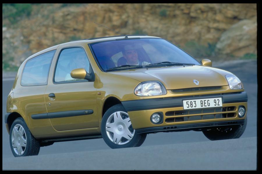  Renault Clio 1998 года  (фото 62 из 106)